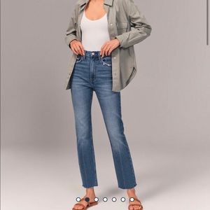 Super cute waisted jeans jeans!